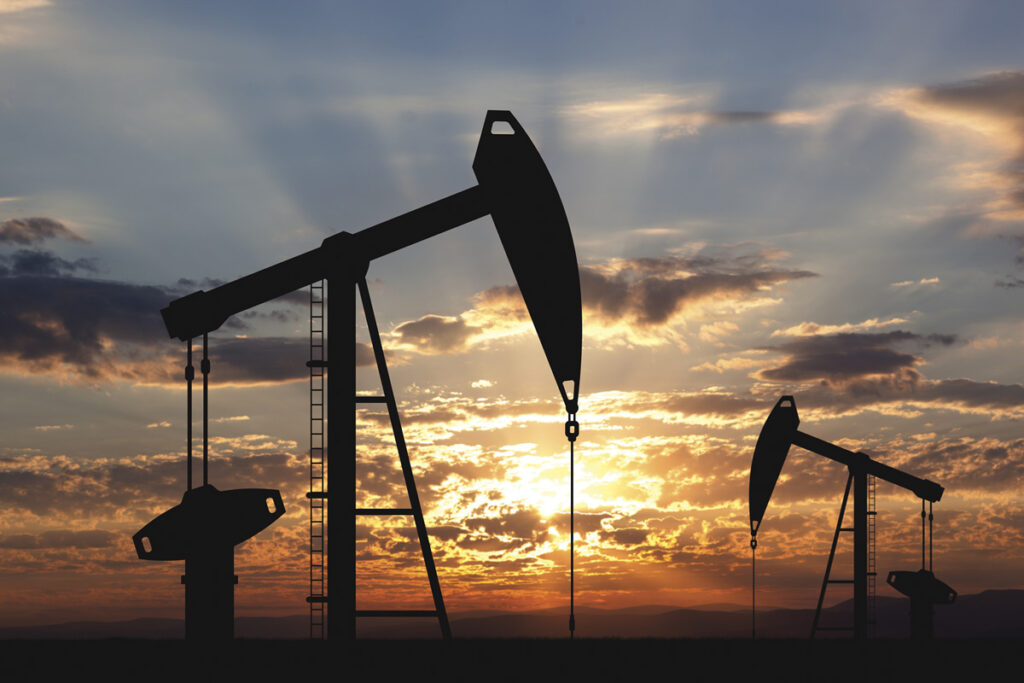 OPEP+ alista recorte a producción de petroleo
