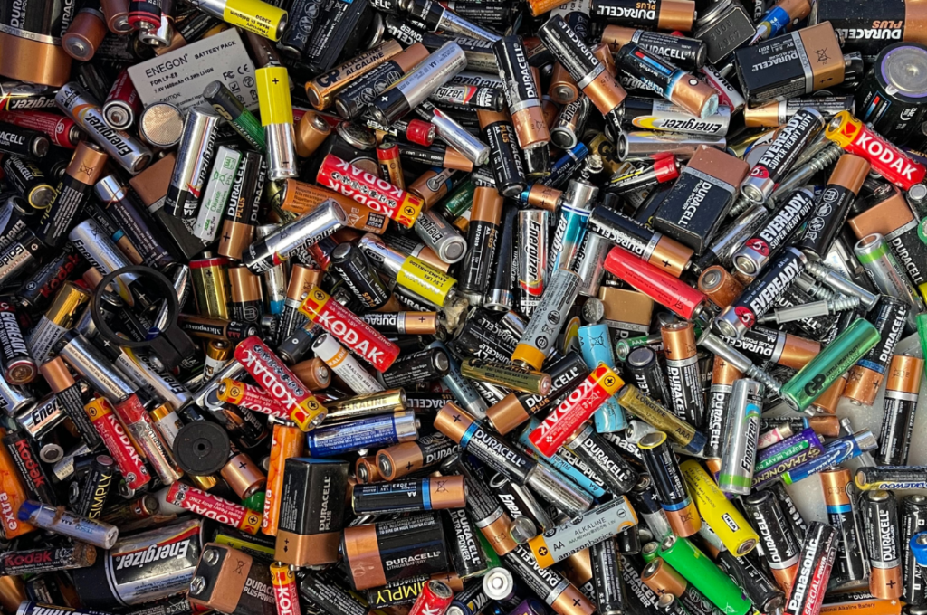 Precio baterías frena almacenamiento de energía en México