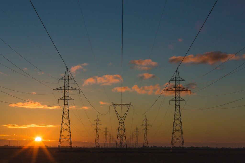 Coparmex advierte limitaciones de la CRE en sector energético mexicano