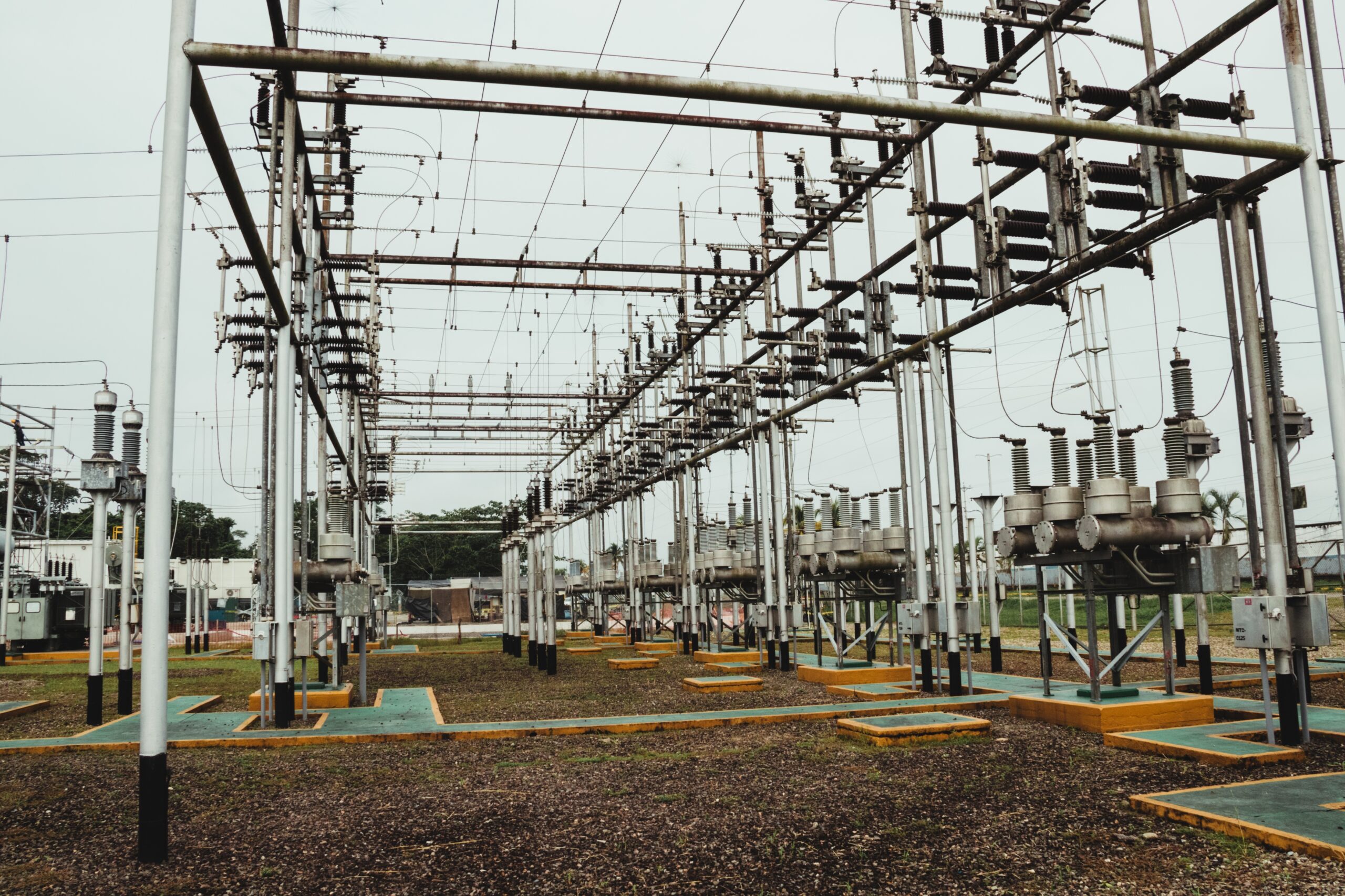 CFE anunció que está encaminado a alcanzar el 61% de la generación total de energía en México para septiembre de este año.